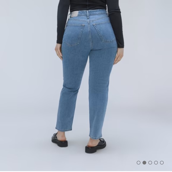 Everlane Curvy Original Cheeky Jean - Picture 2 of 7